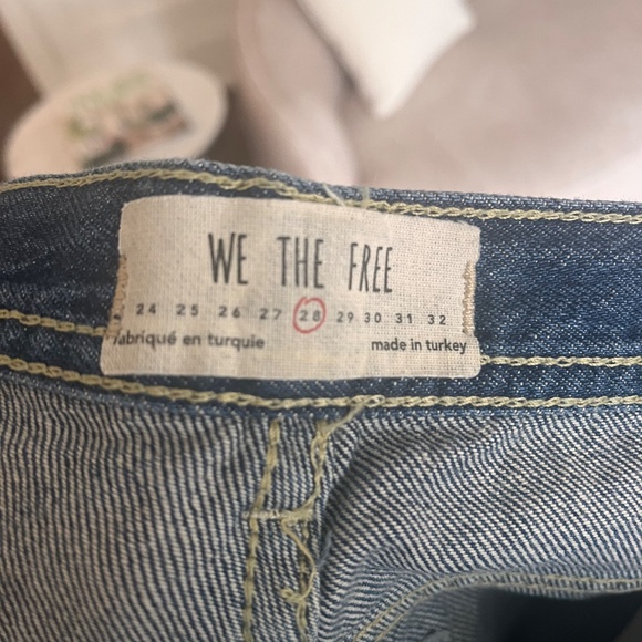 Free People Cut off Capri Jeans - Picture 2 of 13